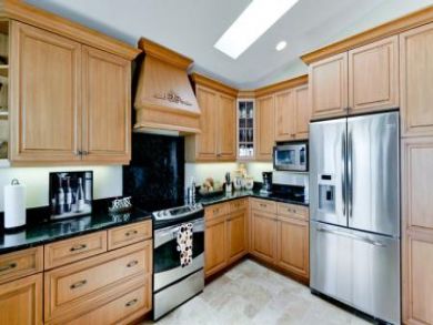 Fully Equipped Kitchen with Stainless Steel Appliances Fully Equipped Kitchen with Stainless Steel Appliances