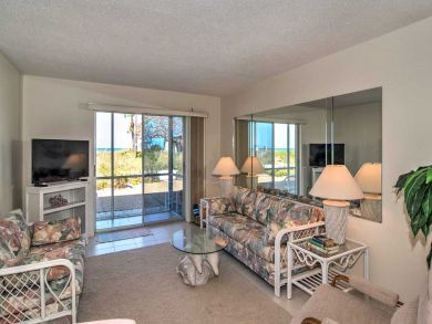 Two Bedroom Holmes Beach Vacation Condo with Pool