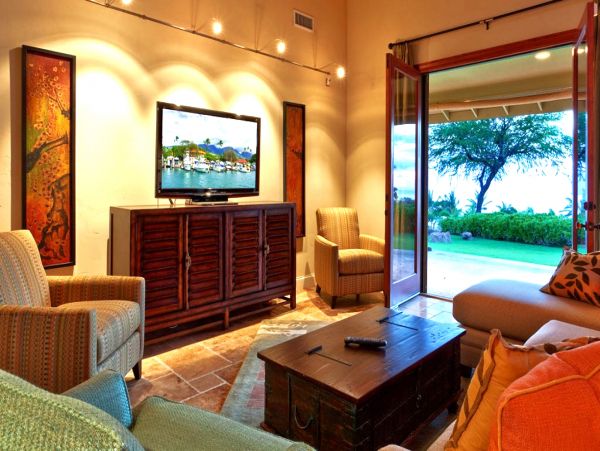 Lahaina Vacation Rental Home Ocean Views Sleeps 11 Guests