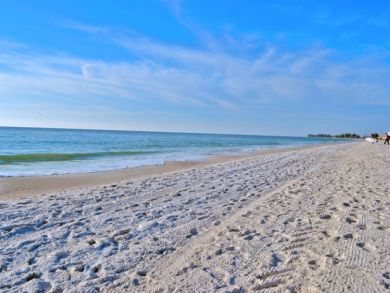 Two Bedroom Remodeled Holmes Beach Vacation Cottage Sleeps 4
