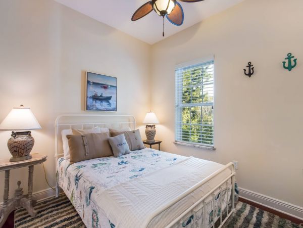 Anna Maria Island BAYFRONT Sleeps 8 and 1 Block to Beach!