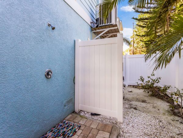 Anna Maria Island BAYFRONT Sleeps 8 and 1 Block to Beach!