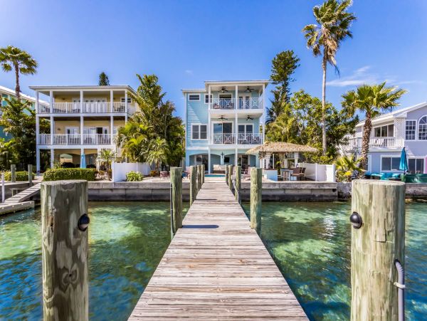 Anna Maria Island BAYFRONT Sleeps 8 and 1 Block to Beach!