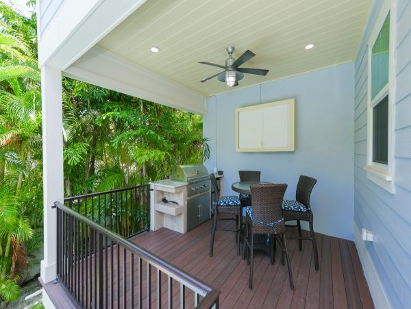Magnificent Anna Maria Island Pool Home - Your Perfect Getaway