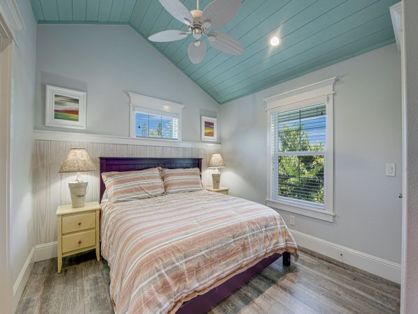 Magnificent Anna Maria Island Pool Home - Your Perfect Getaway