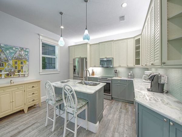 Magnificent Anna Maria Island Pool Home - Your Perfect Getaway