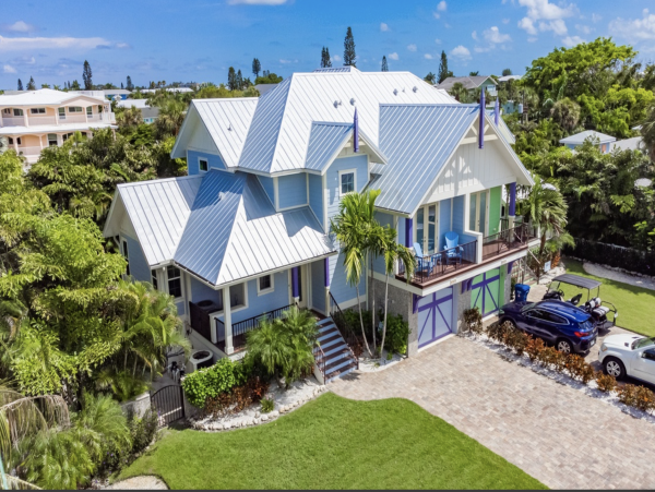 Magnificent Anna Maria Island Pool Home - Your Perfect Getaway