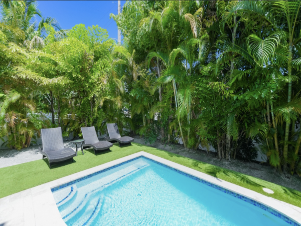 Magnificent Anna Maria Island Pool Home - Your Perfect Getaway