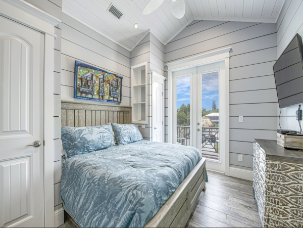 Magnificent Anna Maria Island Pool Home - Your Perfect Getaway