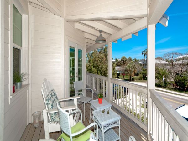 Pine Avenue Vacation Rental Top Anna Maria Location.
