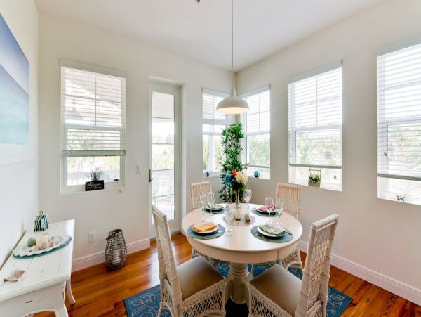 Pine Avenue Vacation Rental Top Anna Maria Location.