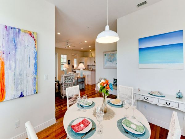 Pine Avenue Vacation Rental Top Anna Maria Location.