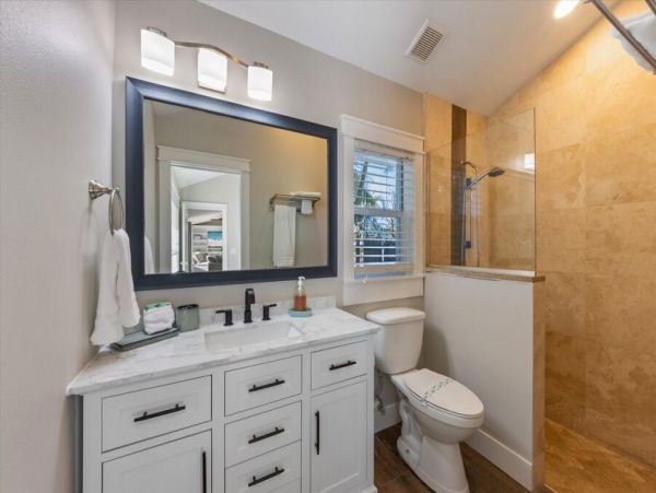 Anna Maria 4 Bedroom Vacation Home Close to the Beach