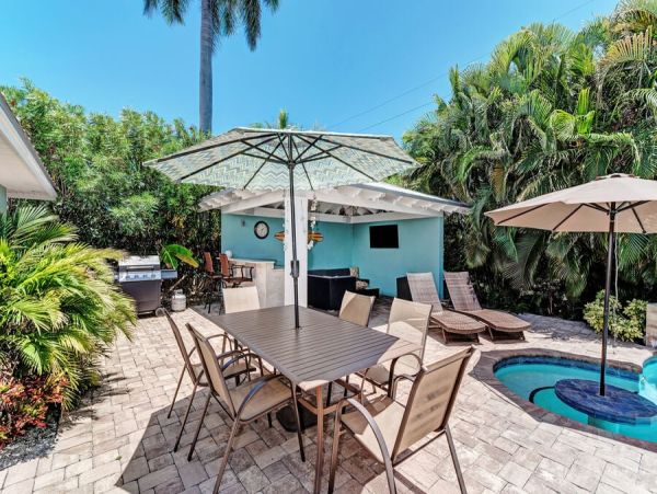 Anna Maria 4 Bedroom Vacation Home Close to the Beach