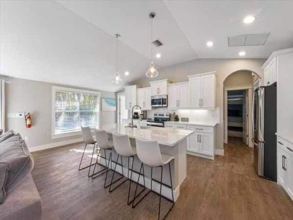 Anna Maria 4 Bedroom Vacation Home Close to the Beach