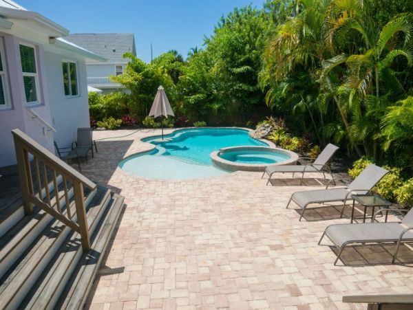 Four Bedroom 3 Bath Rental A Few Homes Back from Gulf