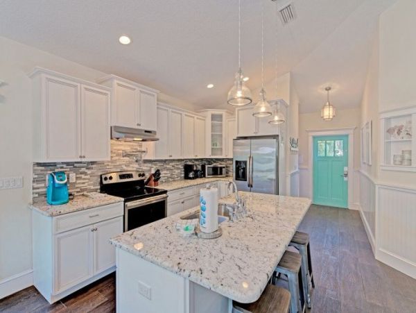 Four Bedroom 3 Bath Rental A Few Homes Back from Gulf