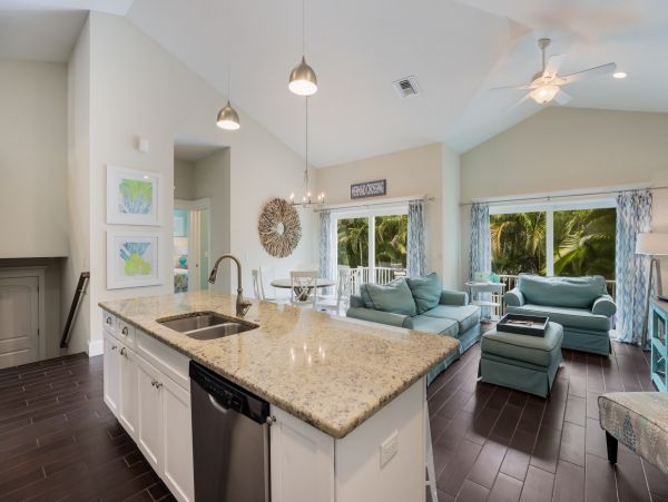 Stunning Four Bedroom Luxury Vacation Rental in Anna Maria