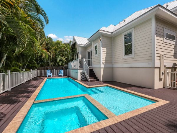 Stunning Four Bedroom Luxury Vacation Rental in Anna Maria