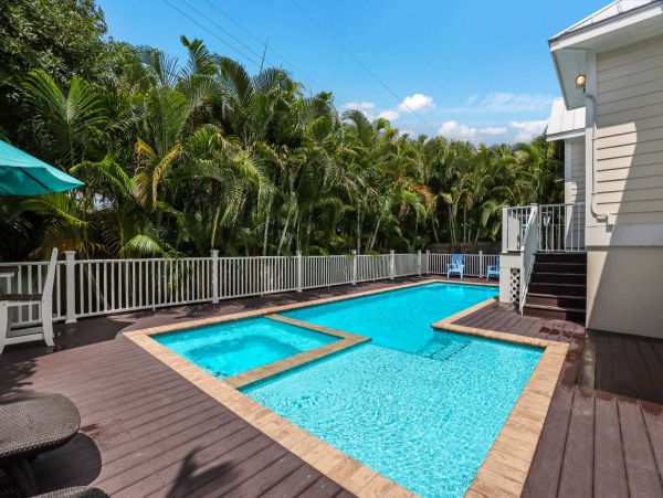 Stunning Four Bedroom Luxury Vacation Rental in Anna Maria