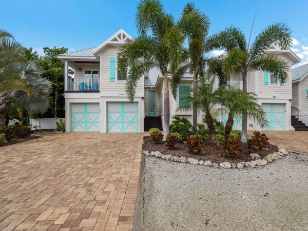Stunning Four Bedroom Luxury Vacation Rental in Anna Maria