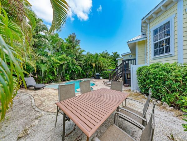 Anna Maria Island Vacation Home with Pool & Spa Four Bedrooms