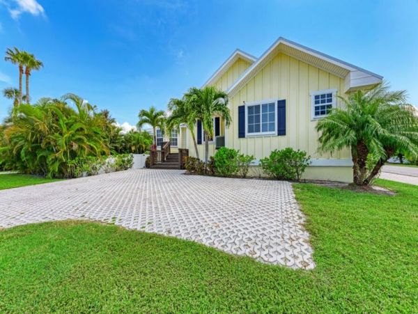 Anna Maria Island Vacation Home with Pool & Spa Four Bedrooms