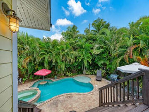 Anna Maria Island Vacation Duplex 3 Bedroom Sleeps 6