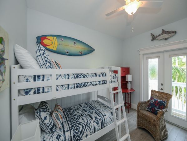 Luxury 5 Bedroom Anna Maria Island Short Walk to Beach