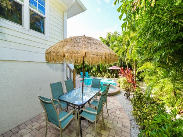 Luxury 5 Bedroom Anna Maria Island Short Walk to Beach