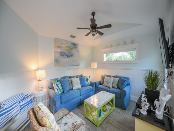 Luxury 5 Bedroom Anna Maria Island Short Walk to Beach