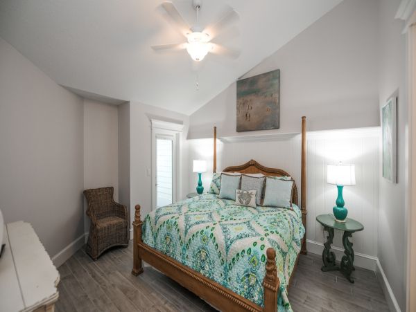 Luxury 5 Bedroom Anna Maria Island Short Walk to Beach