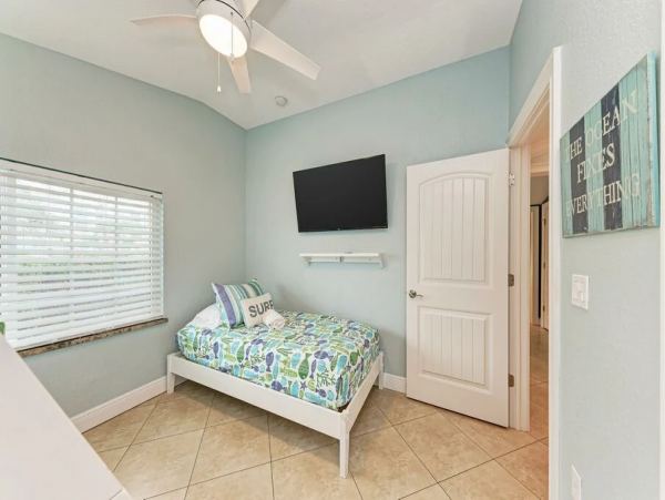 Anna Maria Island 3 Bedroom Home Short Walk to The Beach
