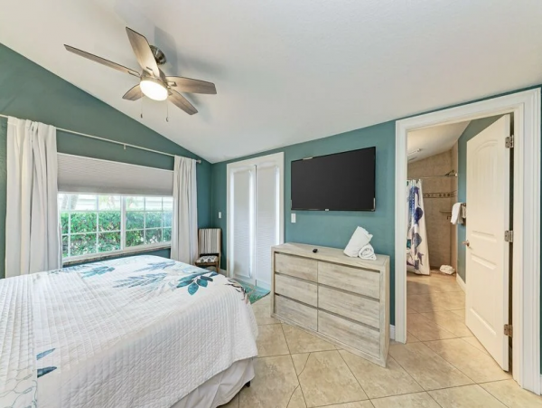 Anna Maria Island 3 Bedroom Home Short Walk to The Beach