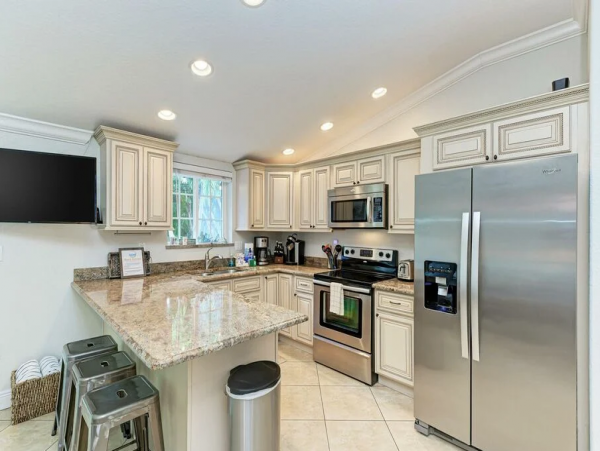 Anna Maria Island 3 Bedroom Home Short Walk to The Beach