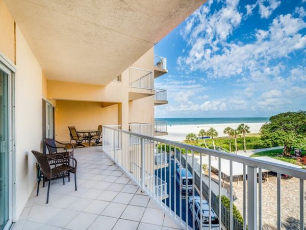 Rental with the Best Beach Views &2 Bedrooms updated upscale