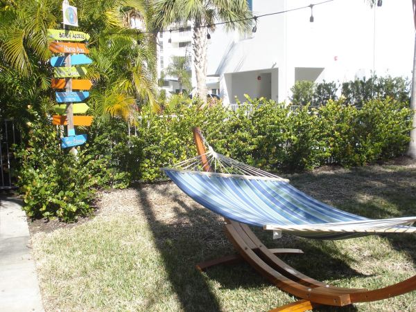 Siesta Key 2 Bedroom Rental Super Close to Beach Seeps Six
