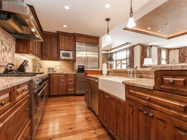 Stunning Vail 4 Bedroom Vacation Rental Ski In/ Ski Out