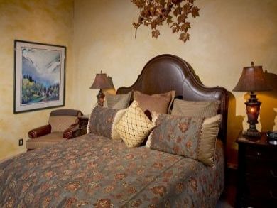Master Bedroom - King Bed