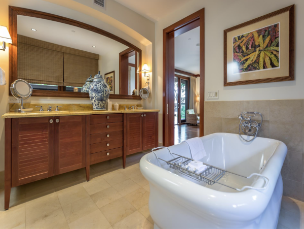Luxury Three Bedroom Villa Sleeps 8 with  Private Plunge Pool
