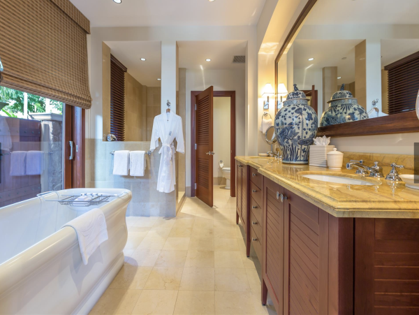 Luxury Three Bedroom Villa Sleeps 8 with  Private Plunge Pool