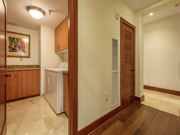 Luxury Three Bedroom Villa Sleeps 8 with  Private Plunge Pool