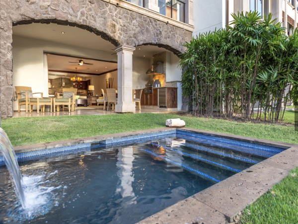 Luxury Three Bedroom Villa Sleeps 8 with  Private Plunge Pool