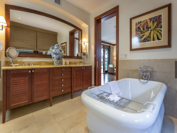 Luxury Three Bedroom Villa Sleeps 8 with  Private Plunge Pool