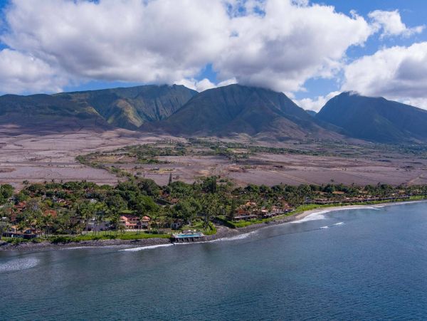 Lahaina Rental Three Bedroom Townhome Short Walk to Beach