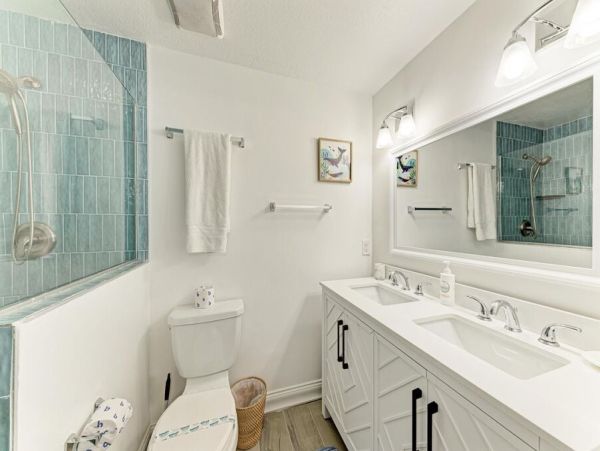 Anna Maria Vacation Pool Home Sleeps 6 Walk to Beach