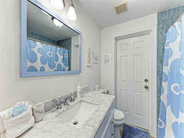 Anna Maria Vacation Pool Home Sleeps 6 Walk to Beach