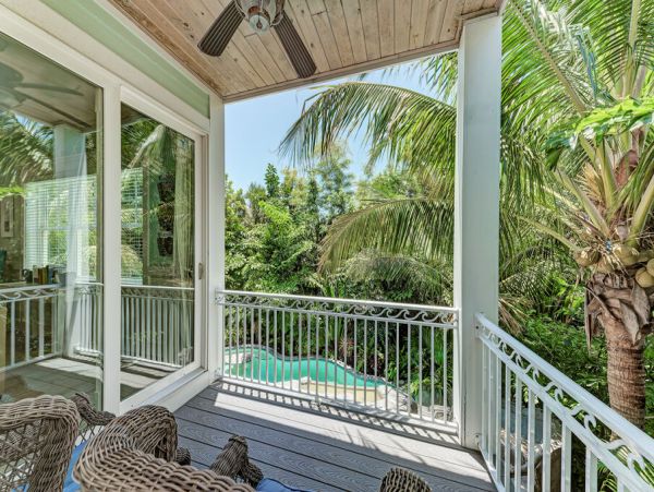 Anna Maria Vacation Property Six Bedrooms Sleeps 14 Guests