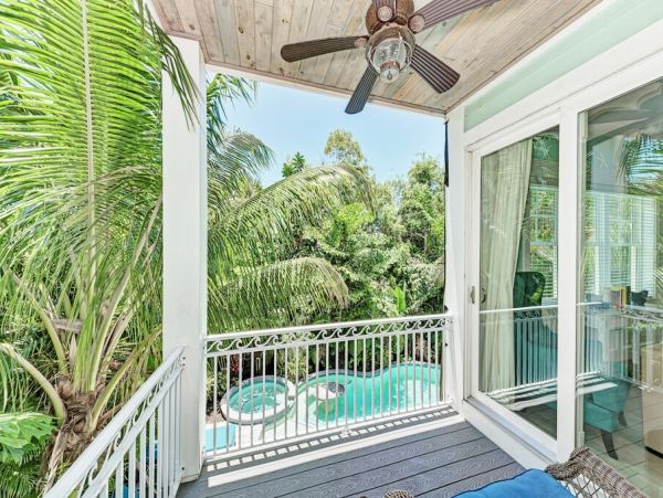 Anna Maria Vacation Property Six Bedrooms Sleeps 14 Guests