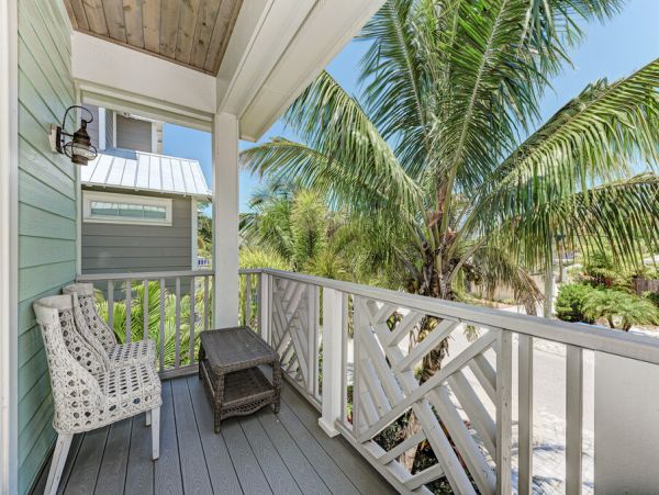 Anna Maria Vacation Property Six Bedrooms Sleeps 14 Guests